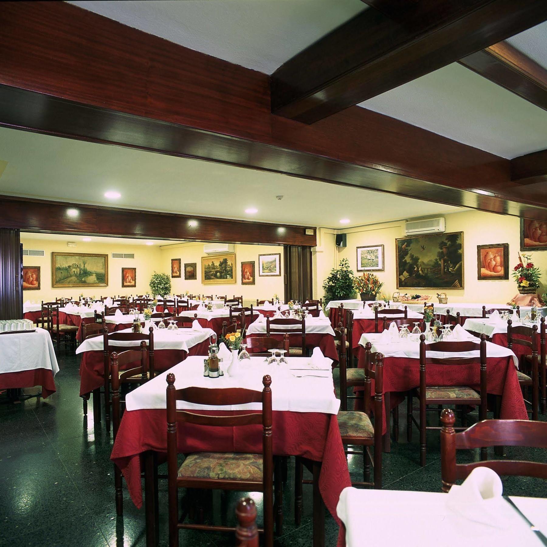 Hotel Urogallo 비에라 레스토랑 사진